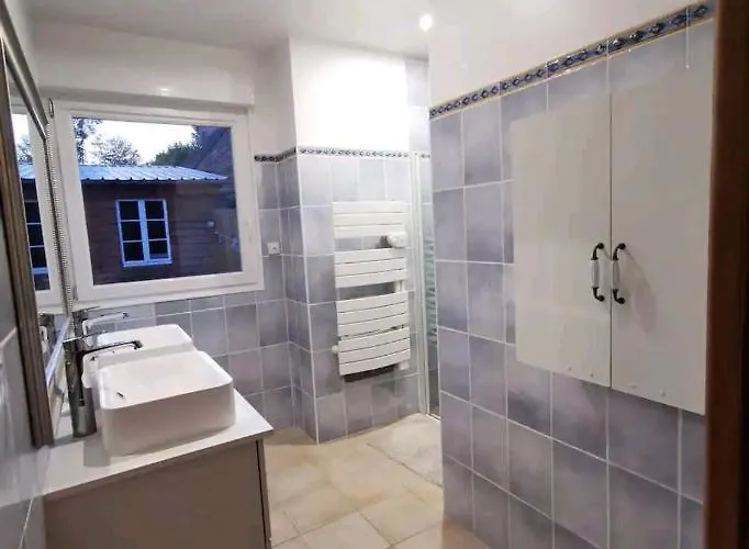 Le Petit Bacchus Feriehus Sainte-Croix-Hague