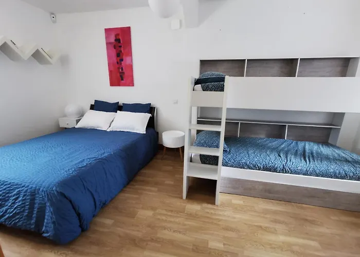 Le Petit Bacchus Feriehus Sainte-Croix-Hague